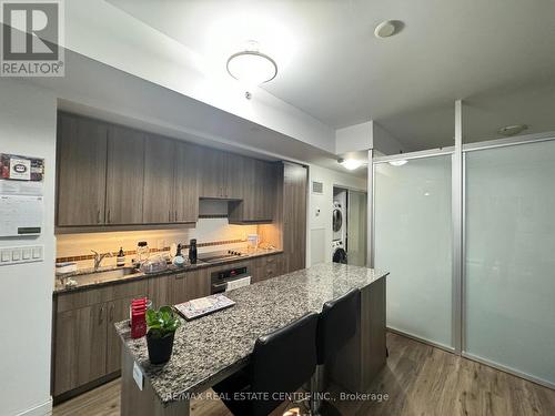 805 - 426 University Avenue, Toronto, ON - Indoor Photo Showing Kitchen