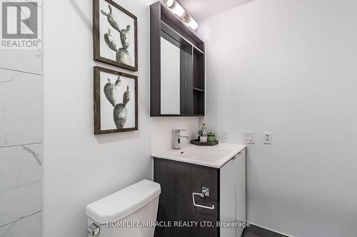 4204 - 4065 Confederation Parkway E, Mississauga, ON - Indoor Photo Showing Bathroom