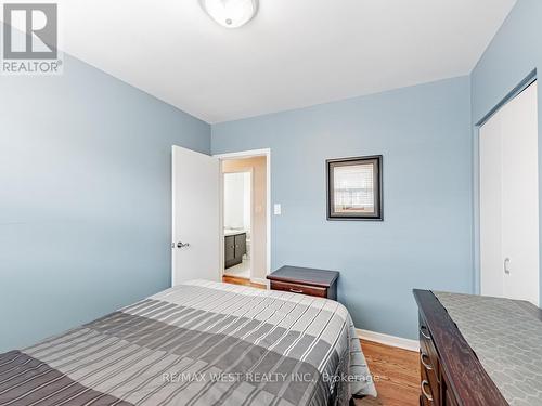 40 Wintergreen Rd, Toronto, ON - Indoor Photo Showing Bedroom