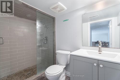 8 Wesley Crescent, Mississauga, ON - Indoor Photo Showing Bathroom