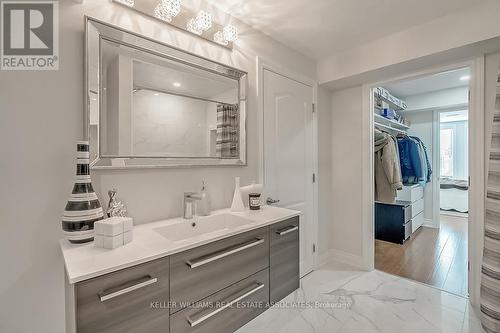 4255 Kane Cres, Burlington, ON - Indoor Photo Showing Bathroom