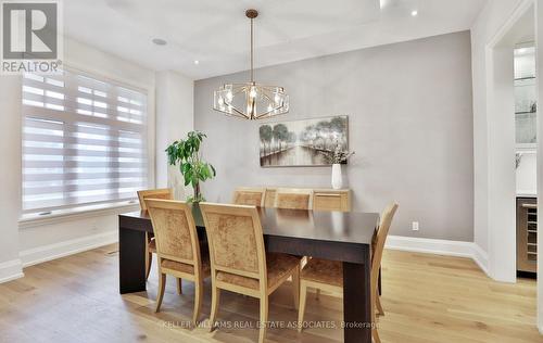 1079 Pelham Ave, Mississauga, ON - Indoor Photo Showing Dining Room
