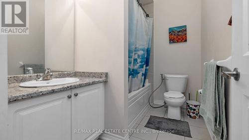 38 Clunburry Rd, Brampton, ON - Indoor Photo Showing Bathroom