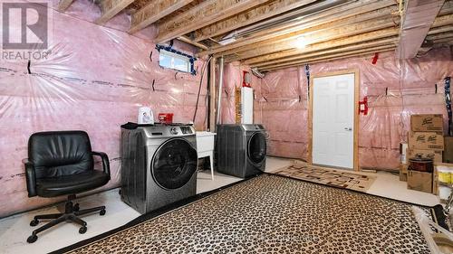 38 Clunburry Rd, Brampton, ON - Indoor Photo Showing Laundry Room