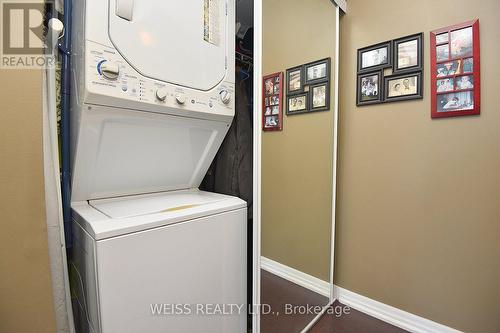 709 - 1940 Ironstone Drive, Burlington, ON - Indoor Photo Showing Laundry Room