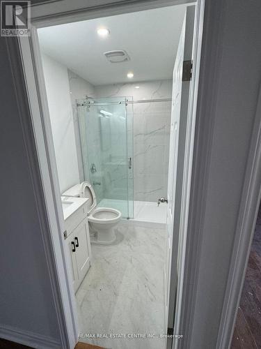76 Thirty Eighth Street, Toronto, ON - Indoor Photo Showing Bathroom