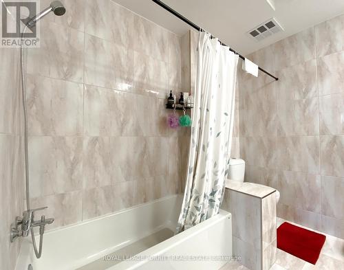 #202 -3351 Cawthra Rd, Mississauga, ON - Indoor Photo Showing Bathroom