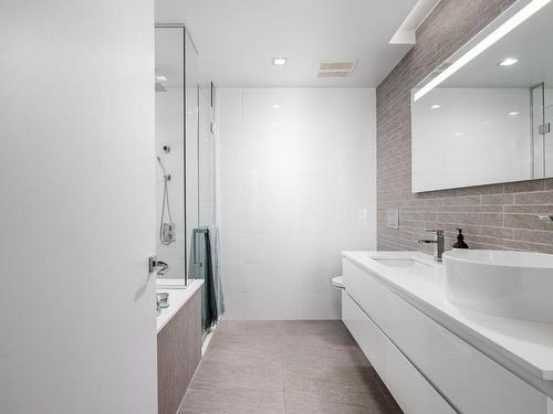 Ensuite bathroom - A415-2365 Rue St-Patrick, Montréal (Le Sud-Ouest), QC - Indoor Photo Showing Bathroom