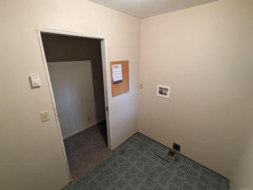 961 Maple Lane Dr, Parksville, BC - Indoor Photo Showing Other Room