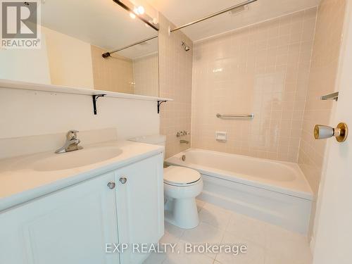 #1704 -270 Scarlett Rd, Toronto, ON - Indoor Photo Showing Bathroom