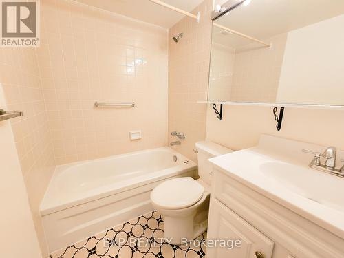 #1704 -270 Scarlett Rd, Toronto, ON - Indoor Photo Showing Bathroom