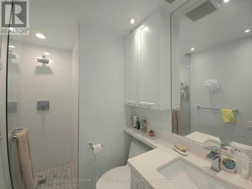 707 - 28 Wellesley Street E, Toronto, ON - Indoor Photo Showing Bathroom