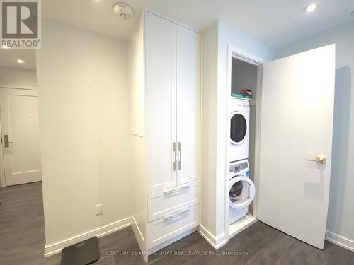 707 - 28 Wellesley Street E, Toronto, ON - Indoor Photo Showing Laundry Room