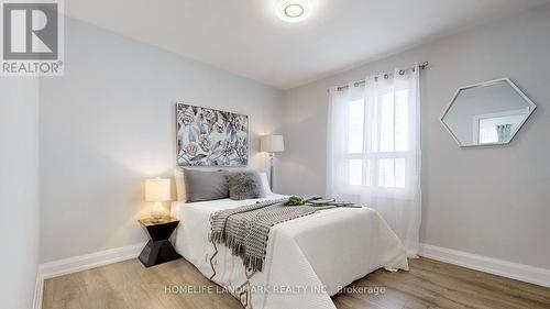51 Rockport Cres, Richmond Hill, ON - Indoor Photo Showing Bedroom