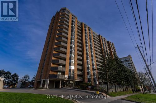 1401 - 3845 Lake Shore Boulevard W, Toronto, ON - Outdoor With Balcony With Facade