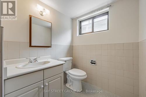 #Lower -274 Timothy Crt, Mississauga, ON - Indoor Photo Showing Bathroom