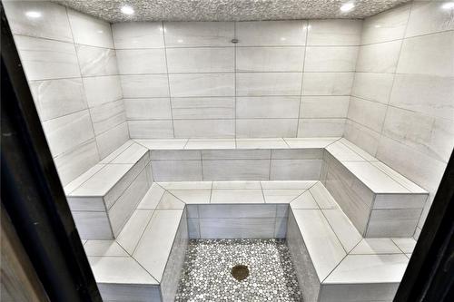 150 Charlton Avenue E|Unit #1805, Hamilton, ON - Indoor Photo Showing Bathroom