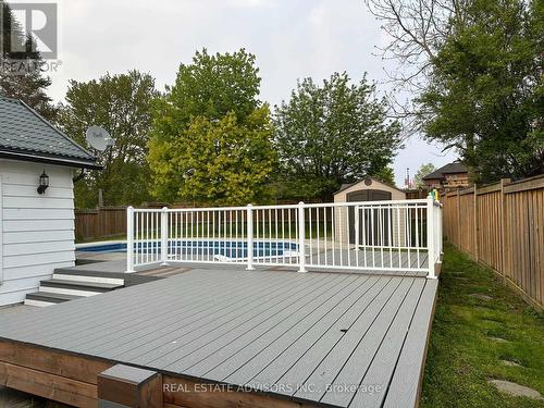 7 Elizabeth St, Innisfil, ON - Outdoor With Above Ground Pool