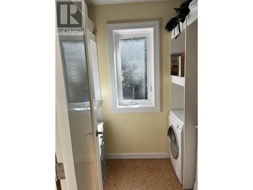 1155 Old Lakelse Lake Drive, Terrace, BC - Indoor Photo Showing Laundry Room