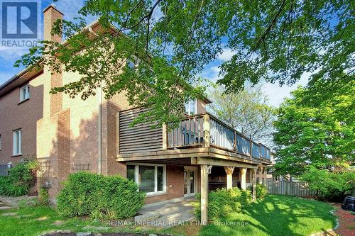 158 Chambers Cres, Newmarket, ON - Outdoor