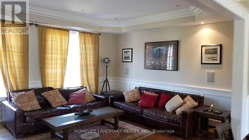 7 Glendarling Rd, Toronto, ON - Indoor Photo Showing Living Room