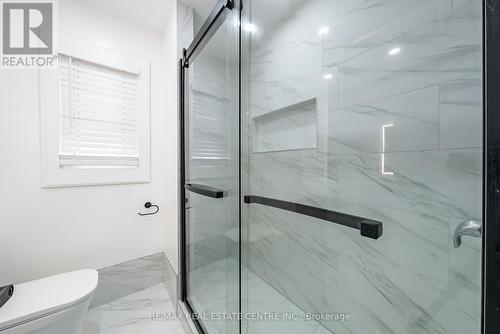 126 Haig Street, St. Catharines, ON - Indoor Photo Showing Bathroom