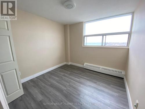 #614 -15 Albright Rd, Hamilton, ON - Indoor Photo Showing Other Room