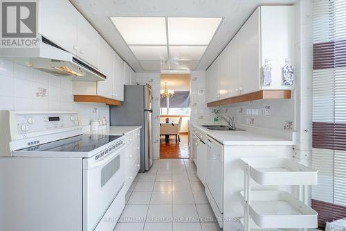 #302 -100 Antibes Dr, Toronto, ON - Indoor Photo Showing Laundry Room