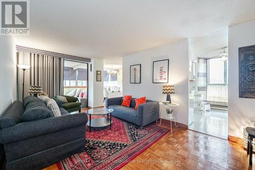302 - 100 Antibes Drive, Toronto, ON - Indoor Photo Showing Living Room