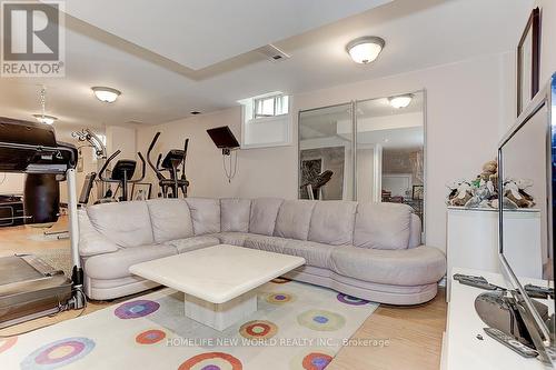23 Martlesham Road, Markham, ON - Indoor Photo Showing Living Room