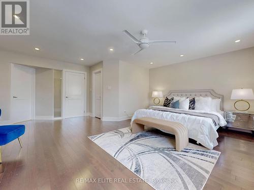 238 Rumble Avenue, Richmond Hill, ON - Indoor Photo Showing Bedroom