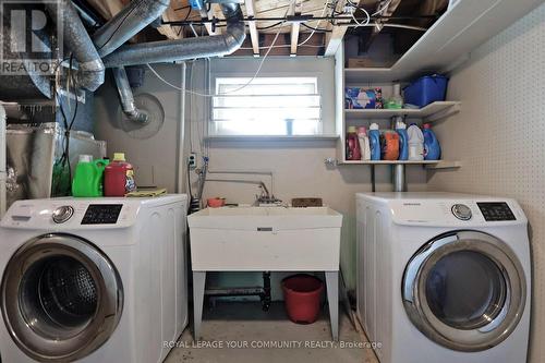 401 Centre St E, Richmond Hill, ON - Indoor Photo Showing Laundry Room