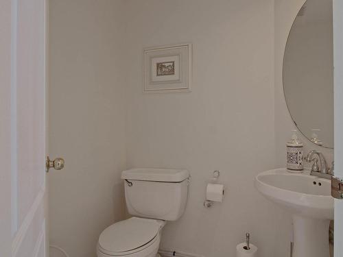 Powder room - 3138 Boul. Chèvremont, Montréal (L'Île-Bizard/Sainte-Geneviève), QC - Indoor Photo Showing Bathroom