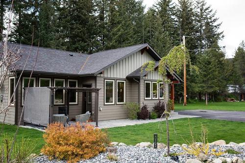 2711 Jacks Crescent, South Slocan, BC - Outdoor With Body Of Water