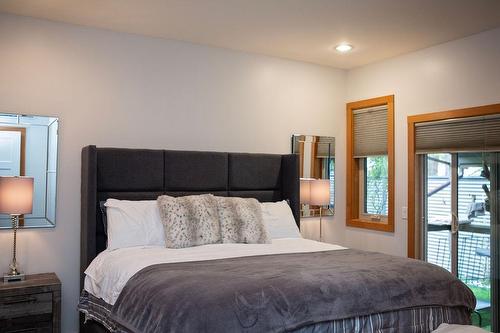 2711 Jacks Crescent, South Slocan, BC - Indoor Photo Showing Bedroom