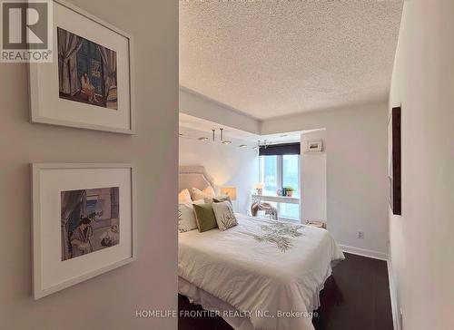 #3005 -210 Victoria St, Toronto, ON - Indoor Photo Showing Bedroom