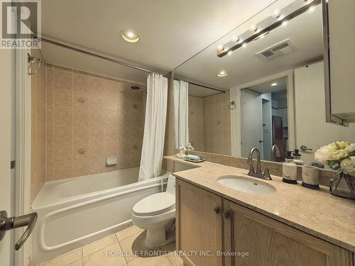 #3005 -210 Victoria St, Toronto, ON - Indoor Photo Showing Bathroom