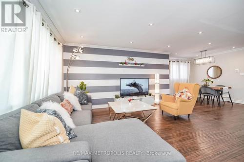 32 Charles Tupper Drive, Toronto, ON - Indoor Photo Showing Living Room