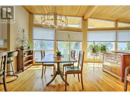 1712 Signal Point Road, Williams Lake, BC - Indoor Photo Showing Dining Room