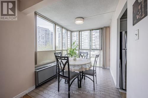 301 - 41 Markbrook Lane, Toronto (Mount Olive-Silverstone-Jamestown), ON - Indoor Photo Showing Dining Room