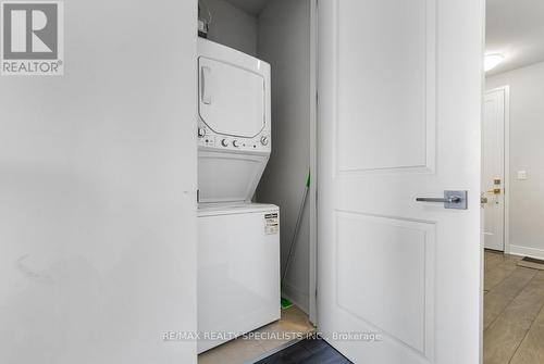 503 - 150 Main Street W, Hamilton, ON - Indoor Photo Showing Laundry Room