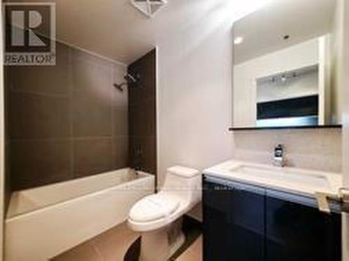 304 - 20 Gladstone Avenue, Toronto, ON - Indoor Photo Showing Bathroom
