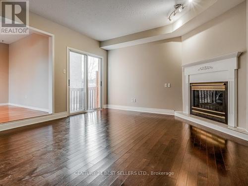 178 Queen Street W, Mississauga, ON - Indoor With Fireplace
