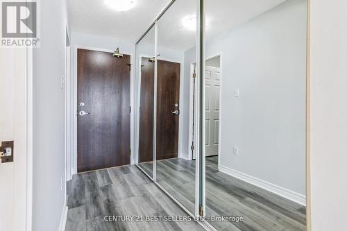908 - 101 Subway Crescent, Toronto, ON - Indoor Photo Showing Other Room