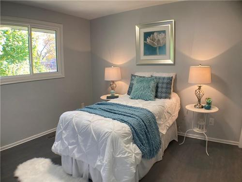 89 Greeningdon Drive, Hamilton, ON - Indoor Photo Showing Bedroom