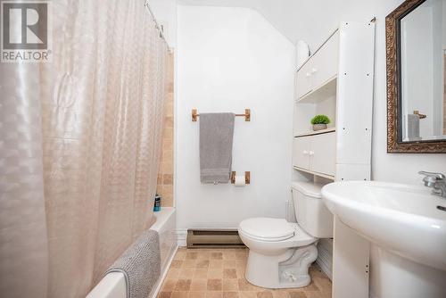 414 Moffat Street, Pembroke, ON - Indoor Photo Showing Bathroom