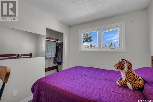 332 W Avenue S, Saskatoon, SK - Indoor Photo Showing Bedroom