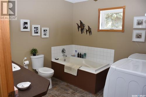 471 Lake Road, Fort San, SK - Indoor Photo Showing Bathroom