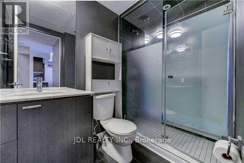 #2105 -375 King St St W, Toronto, ON - Indoor Photo Showing Bathroom