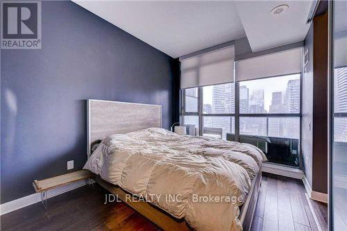 #2105 -375 King St St W, Toronto, ON - Indoor Photo Showing Bedroom
